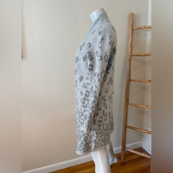 Talbots OMBRE ANIMAL PRINT FLYAWAY CARDIGAN Medium Grey Charcoal - Picture 5 of 6